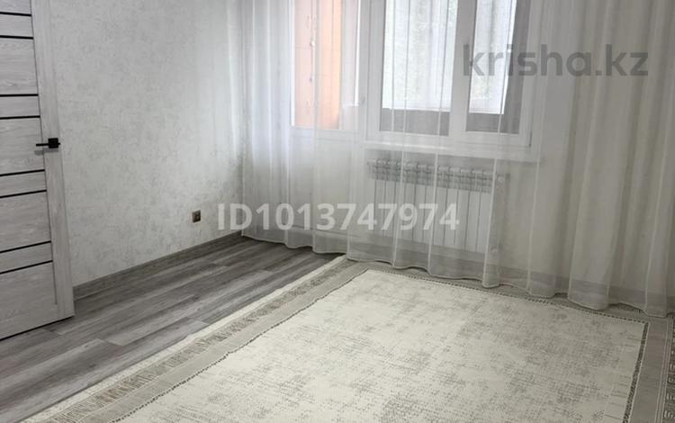 1-бөлмелі пәтер · 45 м² · 1/9 қабат, мкр Аксай-1А 26А — Толе би Момышулы, бағасы: 200 000 ₸ в Алматы, Ауэзовский р-н — фото 2