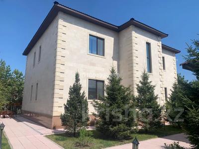 Аренда домов или дач в Астане: Отдельный дом · 7 комнат · 335 м², Байдибек Карашаулы 26 за 3.5 млн 〒 Отдельный дом · 7 комнат · 335 м², Байдибек Карашаулы 26 за 3.5 млн 〒 в Астане, Алматы р-н