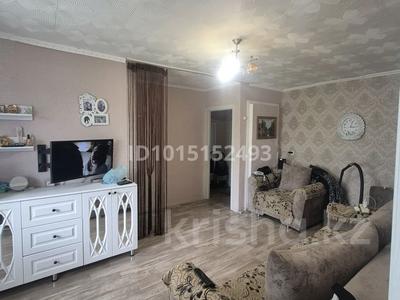 2-комнатная квартира · 44 м² · 3/5 этаж, Майкудук, Майкудук, 12й микрорайон 5 за 9.9 млн ₸ в Караганде, Алихана Бокейханова р-н