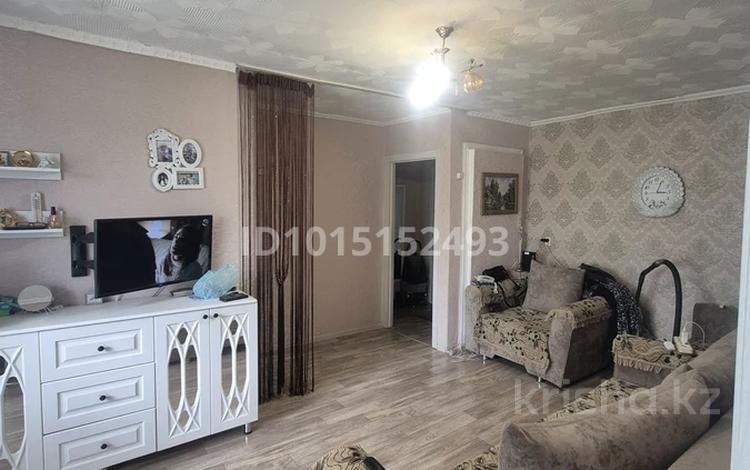 2-комнатная квартира · 44 м² · 3/5 этаж, Майкудук, Майкудук, 12й микрорайон 5 за 9.9 млн ₸ в Караганде, Алихана Бокейханова р-н — фото 2
