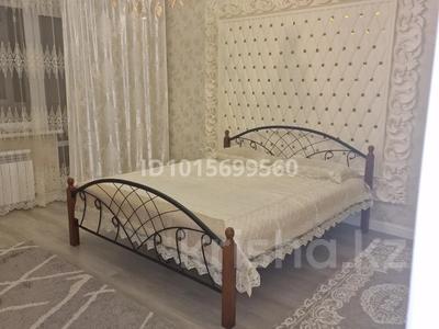 2-бөлмелі пәтер · 90 м² · 1/5 қабат, Алтын орда ш/а., Батыс 2, бағасы: 250 000 ₸ в Актобе, мкр. Алтын орда
