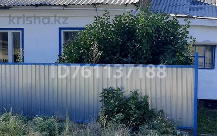 Отдельный дом · 3 комнаты · 65 м² · 19 сот., Школьная 25/2 — Дом находится в селе Жаман-жол Абайского района Карагандинской област за 3.5 млн 〒 — фото 2