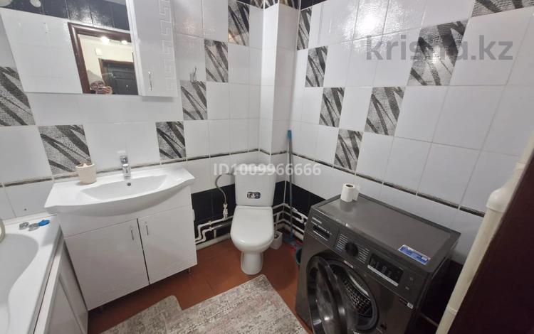 2-комнатная квартира · 60 м² · 2/6 этаж, Абая 71 — Район колхозного рынка за 250 000 ₸ в Петропавловске — фото 2