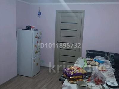 Отдельный дом · 4 комнаты · 80 м² · 6 сот., Юности 55 — Садик солнышко за 200 000 〒 в Байтереке (Новоалексеевке)