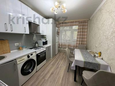 4-комнатная квартира · 79 м² · 2/5 этаж, самал за 30 млн 〒 в Талдыкоргане, мкр Самал