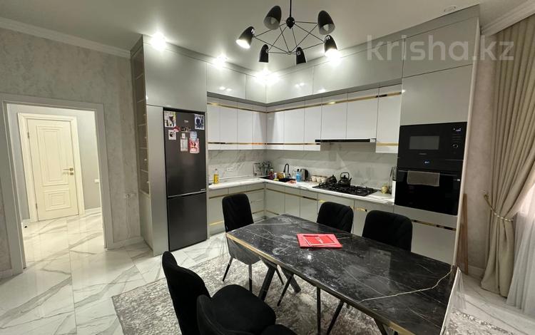 Отдельный дом · 5 комнат · 200 м² · 11 сот., Жаяу муса за 53 млн 〒 в Актобе — фото 2