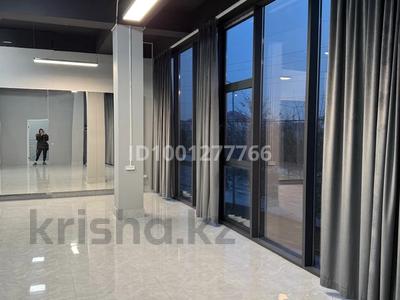 Свободное назначение, офисы, склады, медцентры и аптеки, образование, конференц-залы, кабинеты и рабочие места, студии · 125 м² за 400 000 〒 в Шымкенте, Каратауский р-н