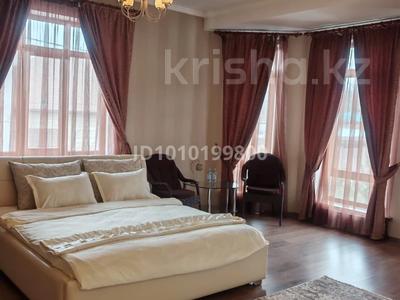 Дом · 7 комнат · 300 м², мкр Таужолы, Мкр Таужолы, ул. Жанша Досмухамедова 36 за 40 000 〒 в Алматы, Наурызбайский р-н