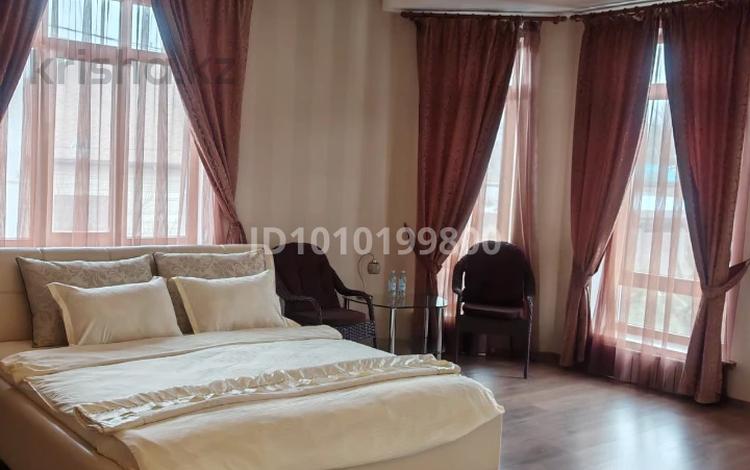 Дом · 7 комнат · 300 м², мкр Таужолы, Мкр Таужолы, ул. Жанша Досмухамедова 36 за 40 000 〒 в Алматы, Наурызбайский р-н — фото 2