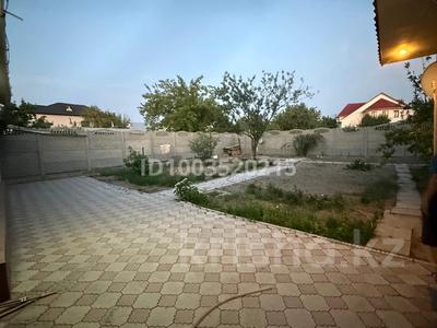 Отдельный дом · 4 комнаты · 130 м² · 6.5 сот., мкр Акбулым, Аскарова — Желтоксан за 33 млн 〒 в Таразе