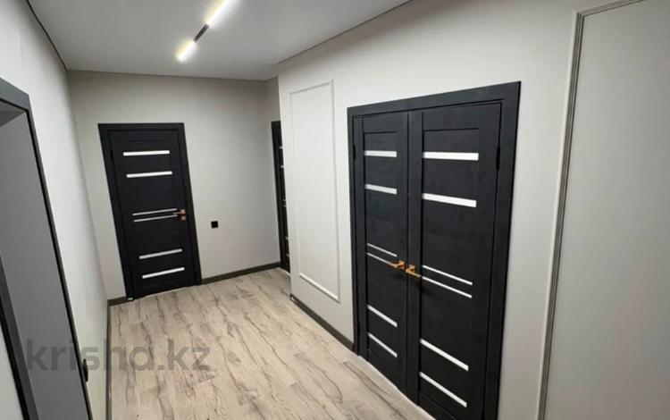 2-бөлмелі пәтер · 60.4 м² · 2/5 қабат, мкр. Алтын орда 28, бағасы: 26 млн ₸ в Актобе — фото 2