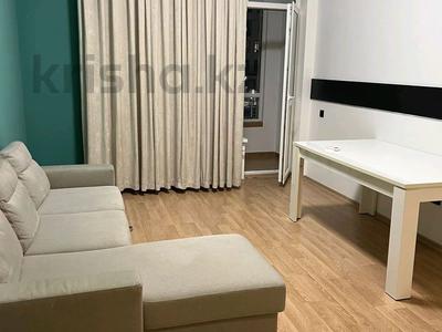 2-бөлмелі пәтер · 70 м² · 5/6 қабат, Кабанбай батыра 60, бағасы: 350 000 ₸ в Астане
