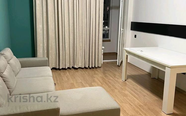 2-бөлмелі пәтер · 70 м² · 5/6 қабат, Кабанбай батыра 60, бағасы: 350 000 ₸ в Астане — фото 2