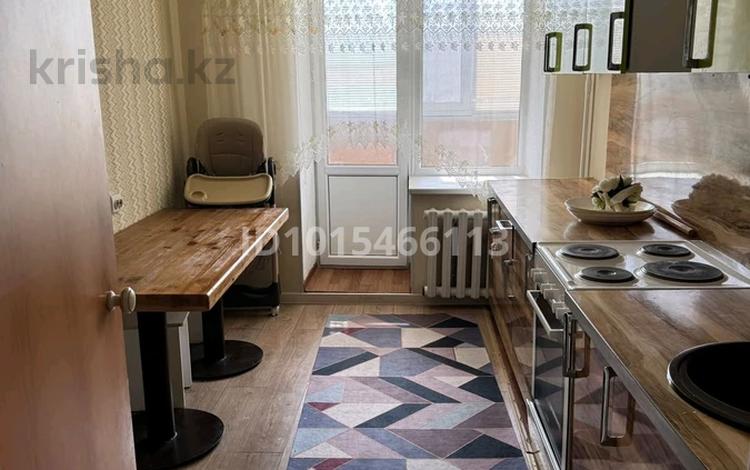 2-бөлмелі пәтер · 60 м² · 2/10 қабат, Т. Жургенова 27/1 — 74 гимназиясы, бағасы: 250 000 ₸ в Астане, Сарайшык р-н — фото 2