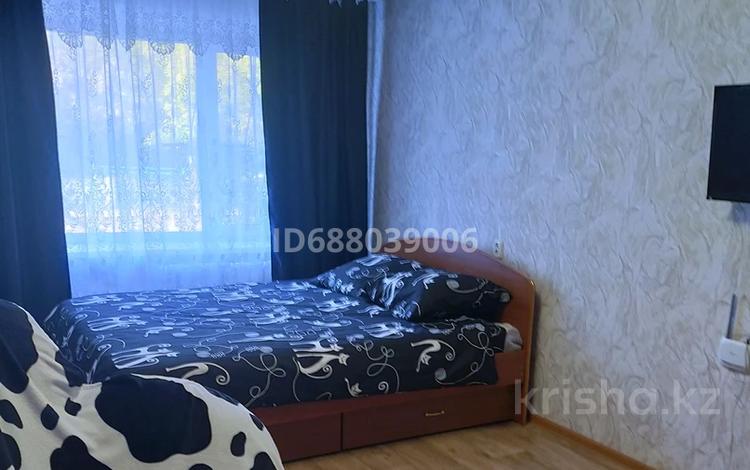 1-комнатная квартира, 29 м², 1/5 этаж посуточно, Корчагина 106 — Кафе Браво, центр крови, поликлиника за 6 000 〒 в Рудном — фото 16