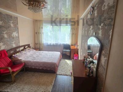 3-комнатная квартира · 62 м² · 5/5 этаж, Республики 24 за 18.9 млн 〒 в Караганде, Казыбек би р-н