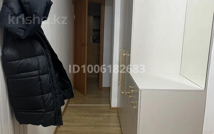 2-комнатная квартира · 65 м² · 1/5 этаж, Есенберлина 4/2 за 300 000 ₸ в Усть-Каменогорске — фото 2