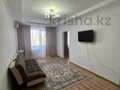 Тәулігіне пәтерлер в Атырауской обл.: 2-бөлмелі пәтер · 40 м² · 2/3 қабат, Абая 11, бағасы: 12 000 〒 2-бөлмелі пәтер · 40 м² · 2/3 қабат, Абая 11, бағасы: 12 000 〒 в Атырау, мкр Жилгородок