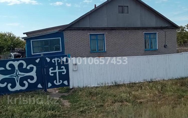 Жеке үй · 3 бөлме · 120 м² · 10 жүзд., Алтынсаринский район, поселок Первомайский, бағасы: 8.5 млн ₸ в Костанае — фото 2