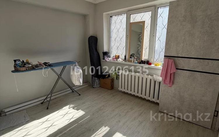3-бөлмелі пәтер · 50 м² · 1/5 қабат, Беспалова 49/1, бағасы: 18 млн ₸ в Усть-Каменогорске — фото 2