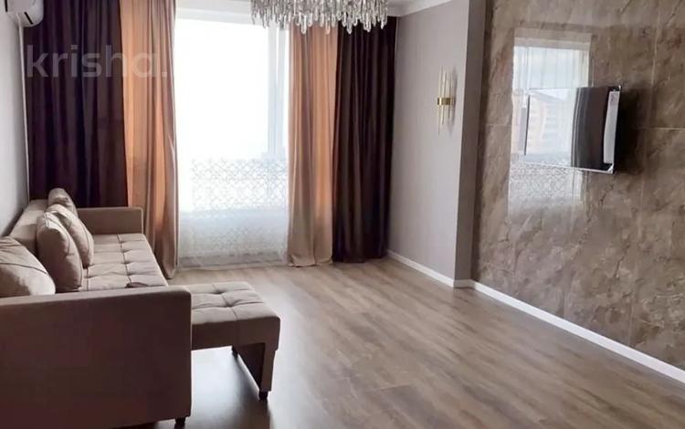 2-комнатная квартира · 65 м² · 4/17 этаж, Аль Фараби 11 за 300 000 ₸ в Астане, Есильский р-н — фото 2