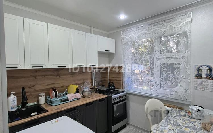 3-комнатная квартира · 48 м² · 1/5 этаж, Жамбыла 77 — Автопарк за 15 млн ₸ в Уральске — фото 2