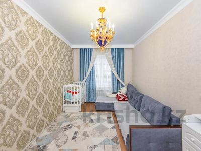 4-комнатная квартира, 100 м², 3/6 этаж, Алихана Бокейханова за 61 млн 〒 в Астане