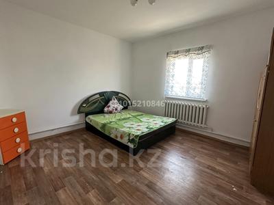 Отдельный дом · 2 комнаты · 90 м² · 1000 сот., мкр Оркен, Байдуллина Аққаным 2 а — “Шоколод “ магазины. # 35 мектеп за 160 000 ₸ в Атырау