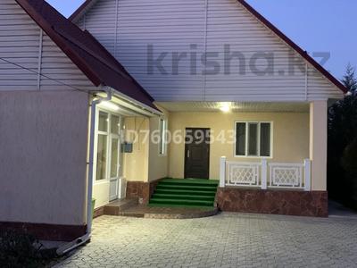 Жеке үй · 4 бөлме · 120 м² · 5 сот., С.Муканова 54 — Центр, бағасы: 33 млн 〒 в Мерке