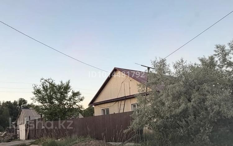Жеке үй · 3 бөлме · 100 м² · 6 жүзд., Цветочная, бағасы: 22 млн ₸ в Семее, Красный Кордон — фото 2