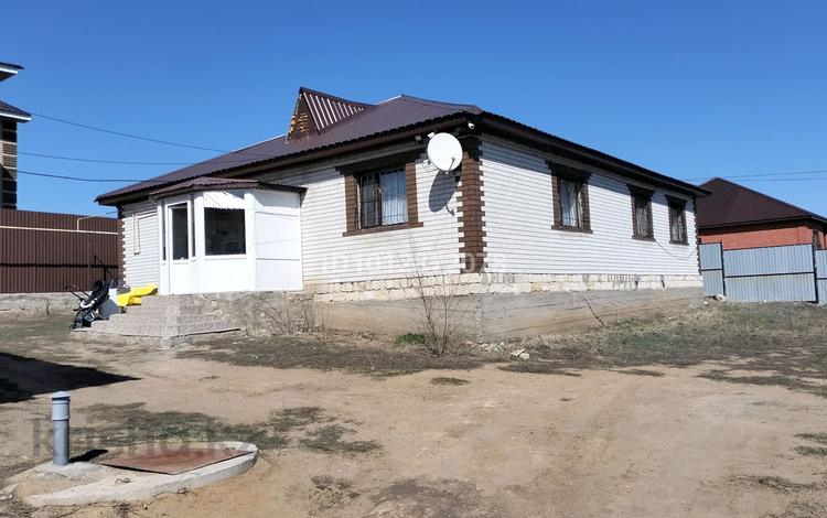 Жеке үй · 4 бөлме · 145 м², Кокпекті — Возле 70 школы., бағасы: 33 млн ₸ в Актобе, жилой массив Акжар-2 — фото 2