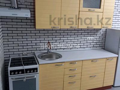 1-комнатная квартира, 33 м², 2/10 этаж помесячно, Толе би 285 — Сайран за 220 000 〒 в Алматы, Ауэзовский р-н