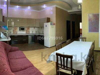 Отдельный дом · 6 комнат · 270 м², 1мкр за 400 000 〒 в Актау