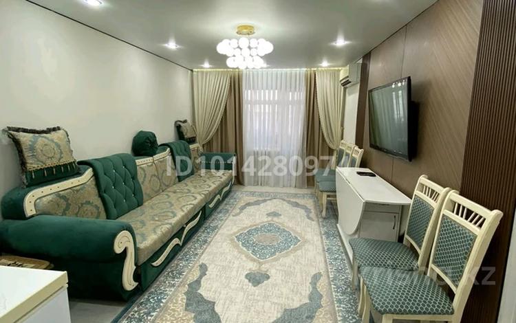 3-комнатная квартира · 60 м² · 5/5 этаж, Есенберлина 53 за 18 млн ₸ в Жезказгане — фото 2