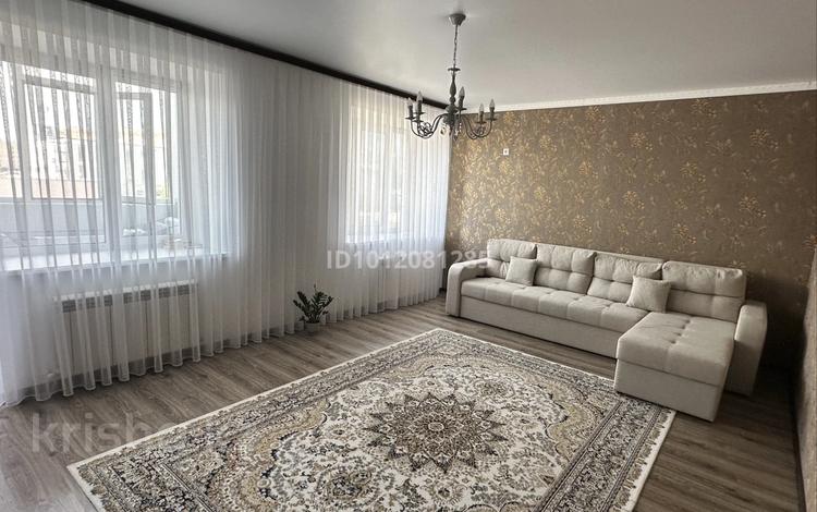 2-бөлмелі пәтер · 100 м² · 2/5 қабат, Мкр. Алтын орда 9/1 — Сзади 103 и Анага Тагзым, бағасы: 38.5 млн ₸ в Актобе — фото 6