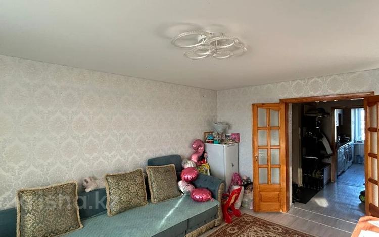 3-бөлмелі пәтер · 63 м², Букетова, бағасы: 24 млн ₸ в Петропавловске — фото 2