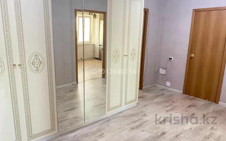 3-комнатная квартира · 85 м² · 5/9 этаж, ул. Самал 99/1 за 170 000 ₸ в Уральске — фото 2