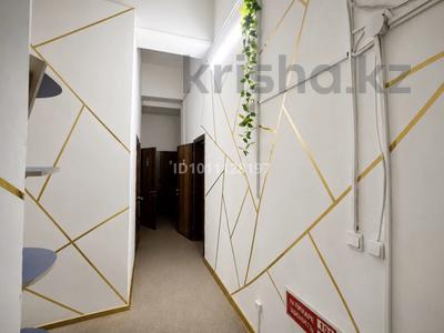 8 комнат · 180 м² · 1/5 этаж, Гагарина 33 — Богенбай батыра за 1 500 ₸ в Алматы, Алмалинский р-н