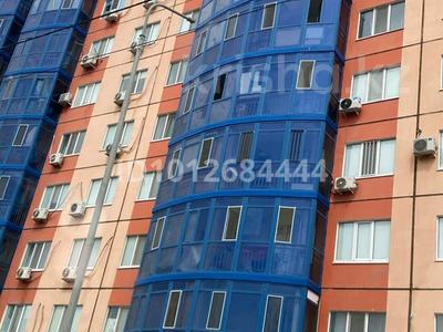 2-бөлмелі пәтер · 70 м² · 5/9 қабат, мкр. Алмагуль, Амандосова 42 — Амандосова, бағасы: 220 000 ₸ в Атырау