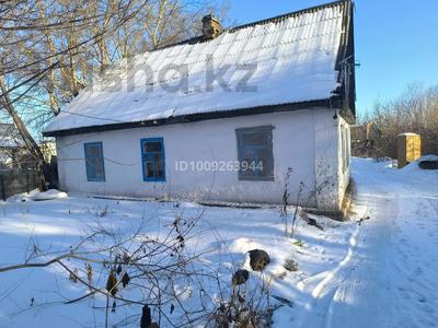 Отдельный дом · 3 комнаты · 60 м² · 12 сот., мкр Новый Город, ул. Самал 17а — Нефтебаза за 13 млн 〒 в Караганде, Казыбек би р-н