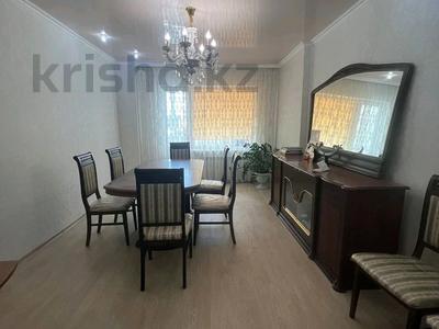 3-бөлмелі пәтер · 90 м² · 13/16 қабат, Шахтеров 60, бағасы: 40 млн ₸ в Караганде, Казыбек би р-н