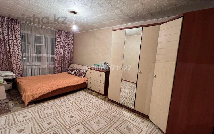 3-бөлмелі пәтер · 62.3 м² · 5/5 қабат, Майкудук, 15й микрорайон 14, бағасы: 10.5 млн ₸ в Караганде, Алихана Бокейханова р-н — фото 2