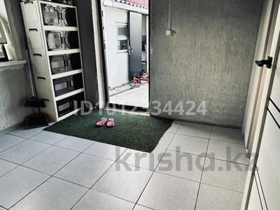 Жеке үй · 4 бөлме · 85 м² · 10 жүзд., Ескі қала, Актюбрентген 2 40 — 30 лет Казахстана 4, бағасы: 18 млн ₸ в Актобе, Старый город