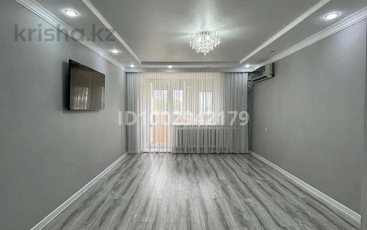 3-комнатная квартира · 63 м² · 2/5 этаж, 4 Микрорайон 5 за 14.5 млн ₸ в Алге — фото 2