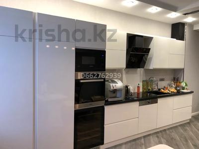 4-комнатная квартира · 140 м² · 2/4 этаж, Абая — Кирова за 75 млн 〒 в Павлодаре