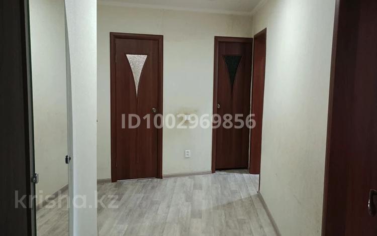 4-бөлмелі пәтер · 80 м² · 2/5 қабат, Ауэзова 34 — Находится район ЗАГСа, бағасы: 26 млн ₸ в Щучинске — фото 2