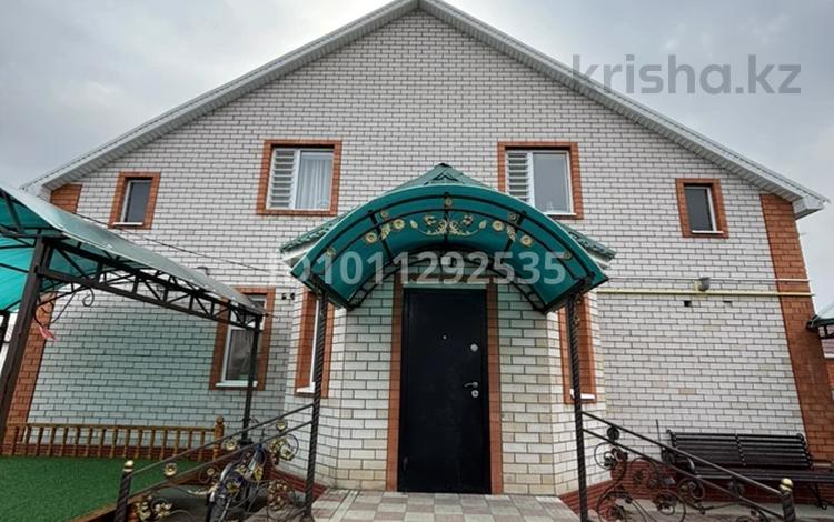 Жеке үй · 5 бөлме · 200 м² · 10 жүзд., Еркосай батыра 174 — Школы 41, бағасы: 50 млн ₸ в Актобе, жилой массив Ясное — фото 2