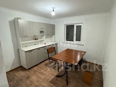 Отдельный дом · 2 комнаты · 35 м² · 8 сот., мкр Акбулак за 180 000 ₸ в Алматы, Алатауский р-н