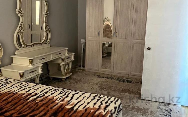 3-комнатная квартира · 103 м² · 5/5 этаж, 21-й мкр 37/1 за 160 000 ₸ в Актау — фото 2