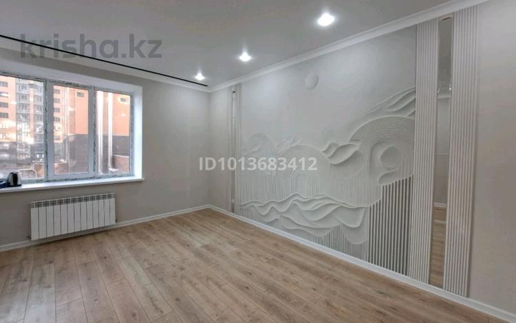 2-бөлмелі пәтер · 70 м² · 2/9 қабат, мкр. Алтын орда, Батыс 2 7 /4, бағасы: 39 млн ₸ в Актобе — фото 2